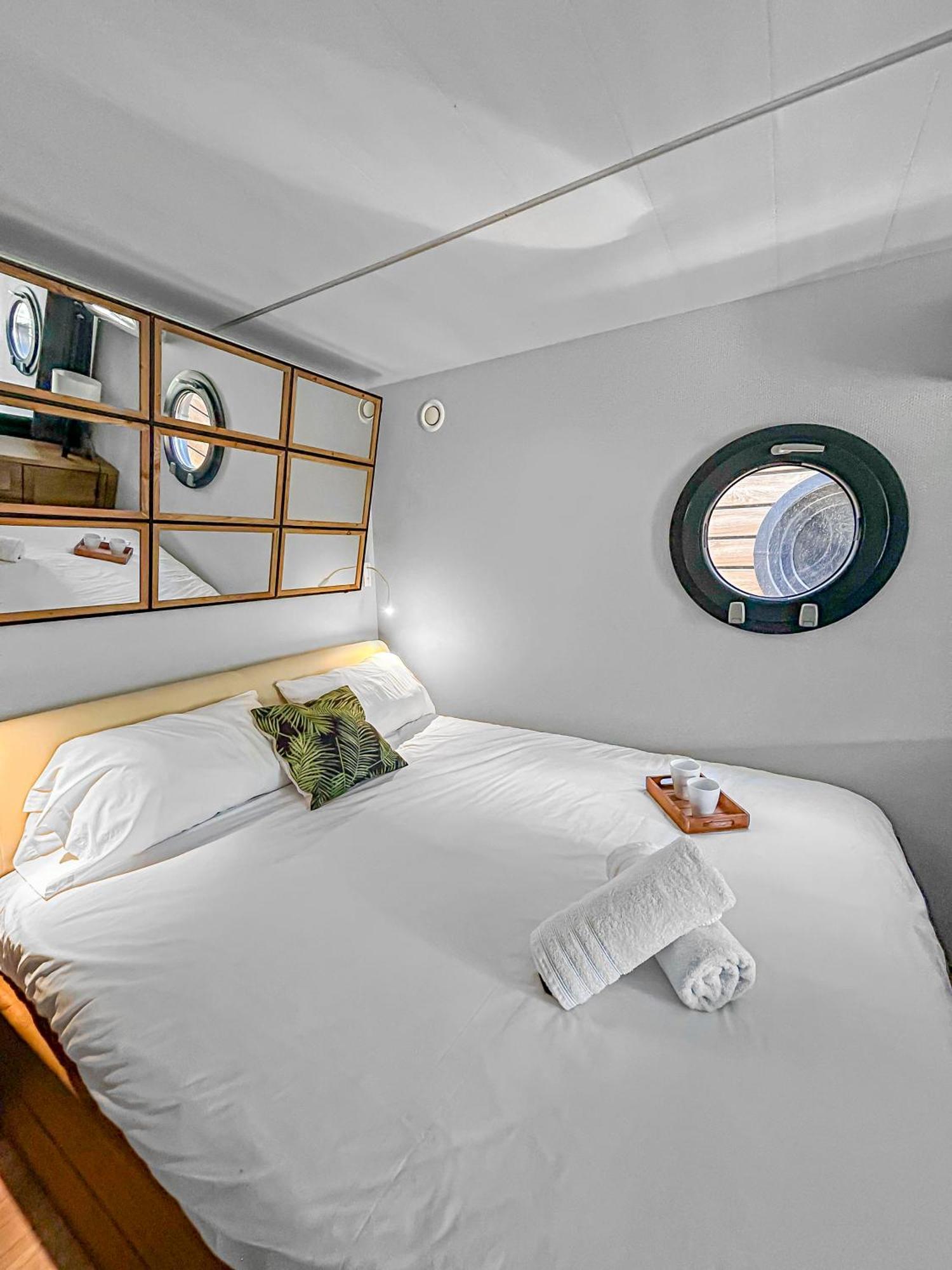 Sejour Unique Sur Un Bateau "Marius" Hotel Vauvert Kültér fotó