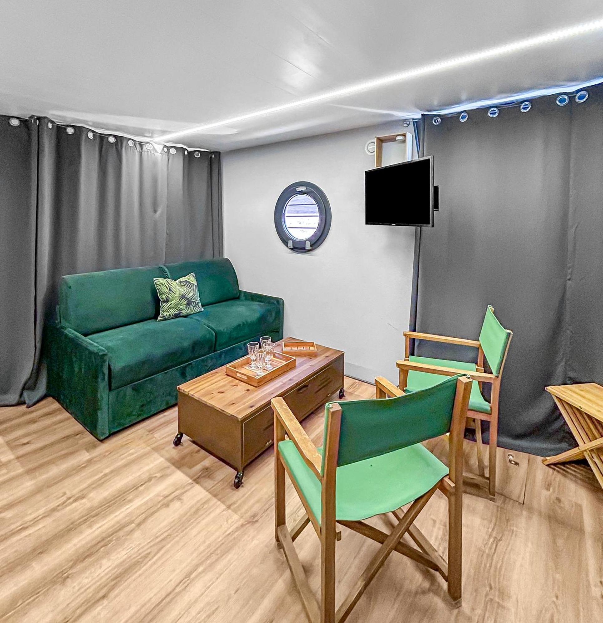 Sejour Unique Sur Un Bateau "Marius" Hotel Vauvert Kültér fotó